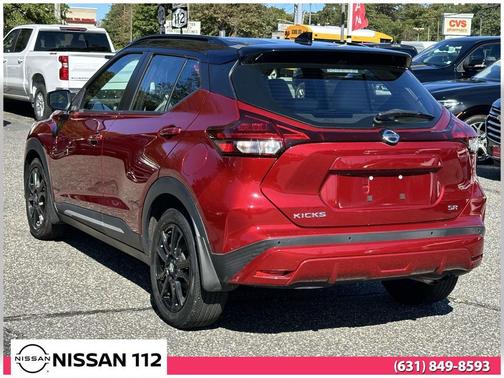 2021 Nissan Kicks SR