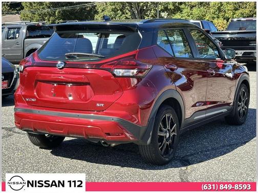 2021 Nissan Kicks SR
