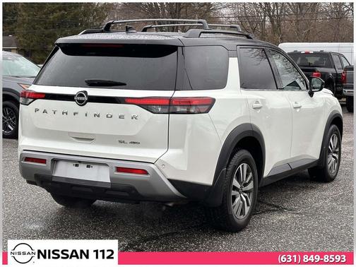 Pearl White 2023 Nissan Pathfinder SL 4WD