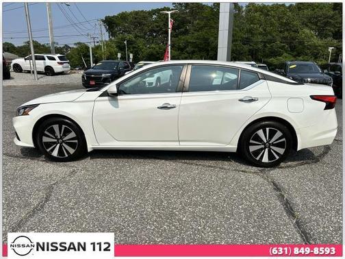 2022 Nissan Altima 2.5 SV