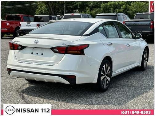 2022 Nissan Altima 2.5 SV