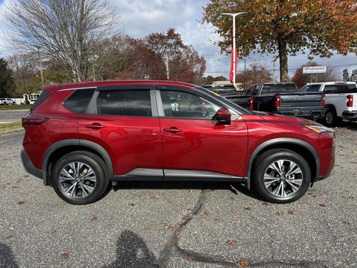2022 Nissan Rogue SV