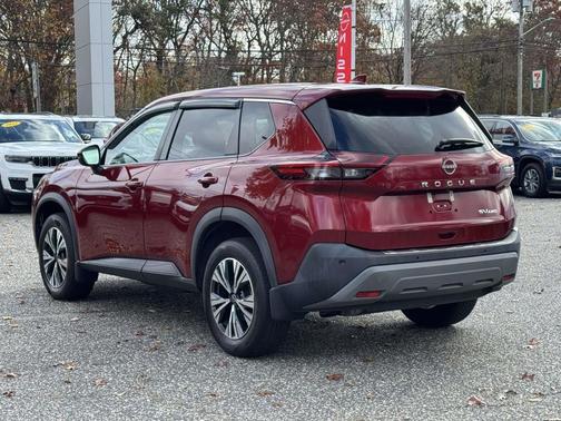 2022 Nissan Rogue SV