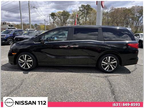 Crystal Black Pearl 2023 Honda Odyssey Touring