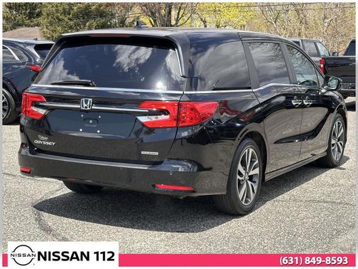 Crystal Black Pearl 2023 Honda Odyssey Touring