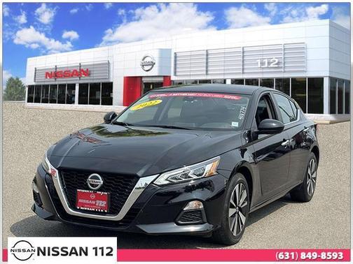 2022 Nissan Altima 2.5 SV