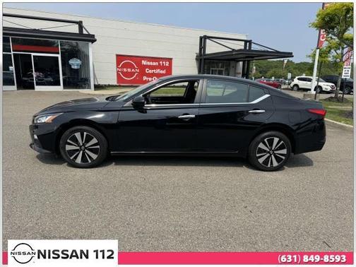 2022 Nissan Altima 2.5 SV