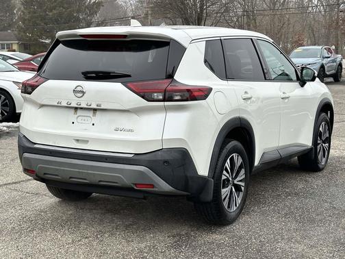 2021 Nissan Rogue SV