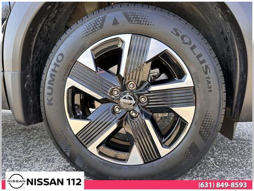 Super Black 2025 Nissan Kicks SV