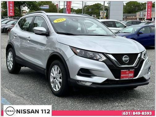 2022 Nissan Rogue Sport SV