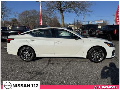 2024 Nissan Altima SR VC-Turbo FWD