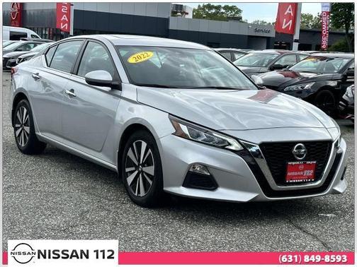 2022 Nissan Altima 2.5 SV