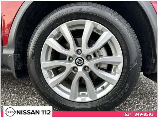 2022 Nissan Rogue Sport SV