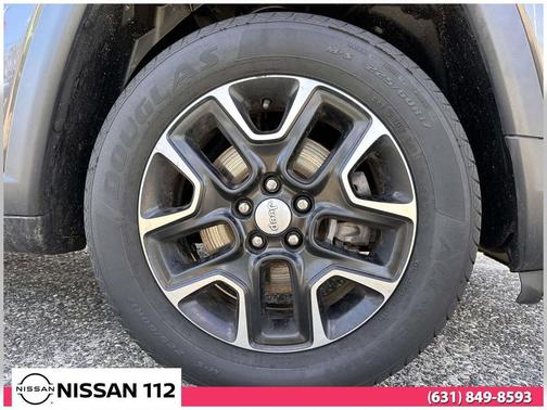 Granite Crystal Metallic Clearcoat 2022 Jeep Compass Latitude