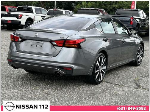 2022 Nissan Altima 2.5 SR