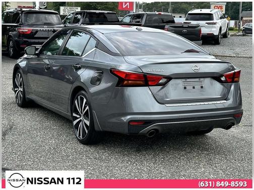 2022 Nissan Altima 2.5 SR