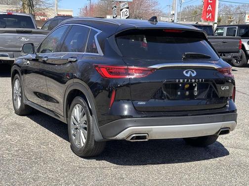2023 INFINITI QX50 LUXE AWD