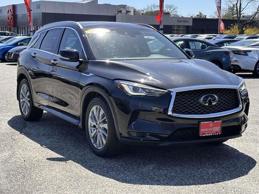 2023 INFINITI QX50 LUXE AWD