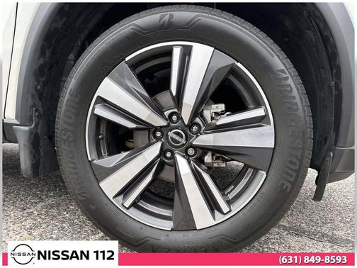 Pearl White 2023 Nissan Rogue SL