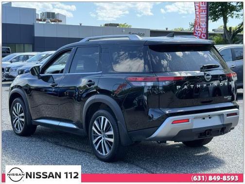 2022 Nissan Pathfinder Platinum