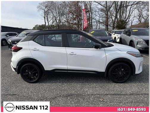 2023 Nissan Kicks SR