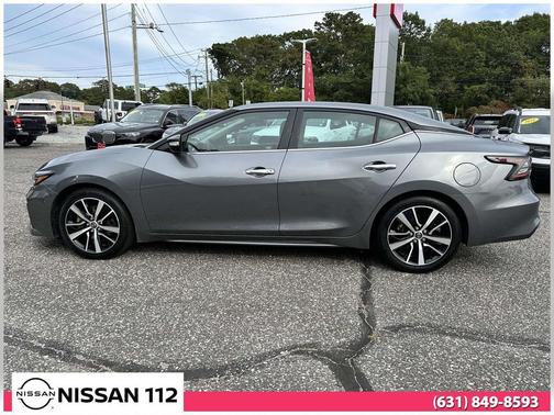 2023 Nissan Maxima SV