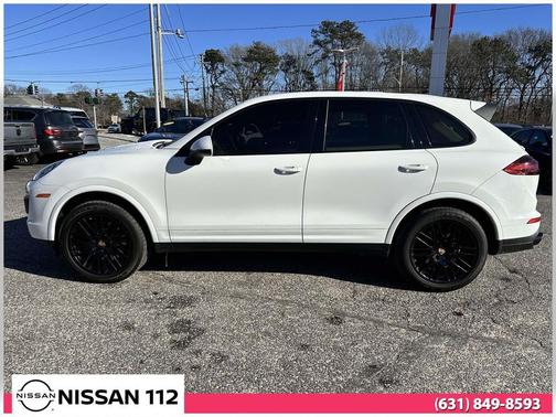 2017 Porsche Cayenne Platinum Edition