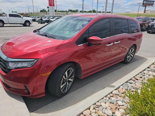 Maroon 2023 Honda Odyssey Touring