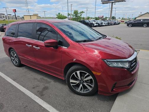 Maroon 2023 Honda Odyssey Touring
