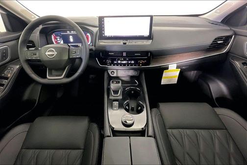 Everest White P 2026 Nissan Rogue Platinum