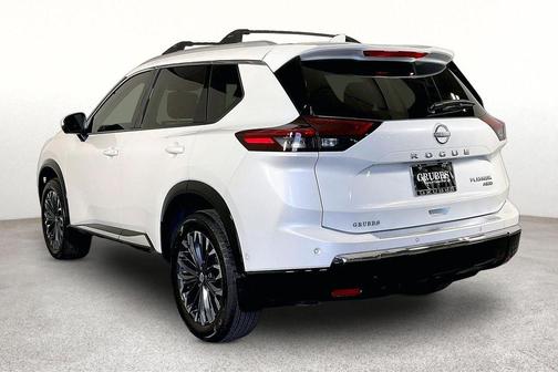 Everest White P 2026 Nissan Rogue Platinum
