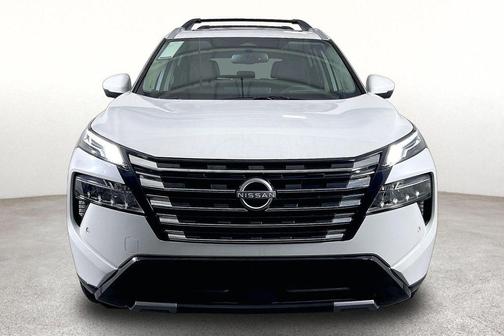 Everest White P 2026 Nissan Rogue Platinum