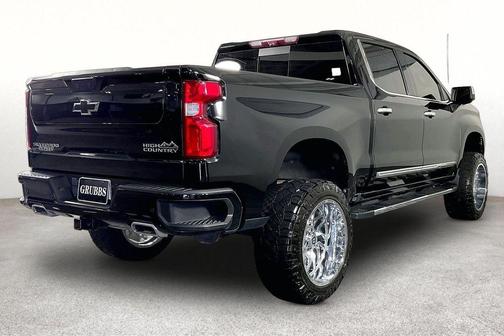 Black 2022 Chevrolet Silverado 1500 High Country