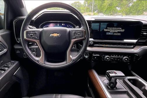Black 2022 Chevrolet Silverado 1500 High Country