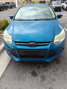 Blue 2013 Ford Focus SE