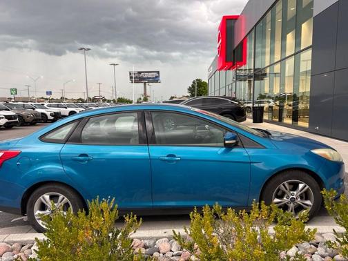 Blue 2013 Ford Focus SE