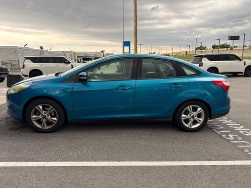 Blue 2013 Ford Focus SE