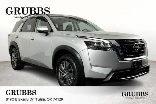 2024 Nissan Pathfinder SV