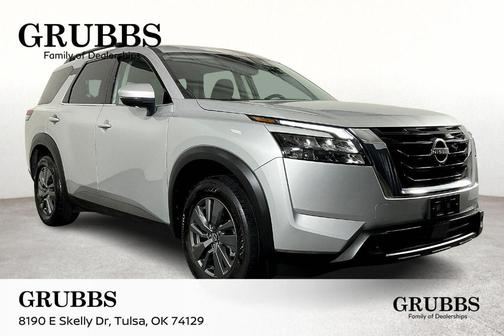 2024 Nissan Pathfinder SV