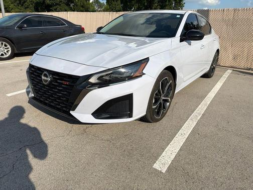 Gray Sky Pearl 2025 Nissan Altima SR