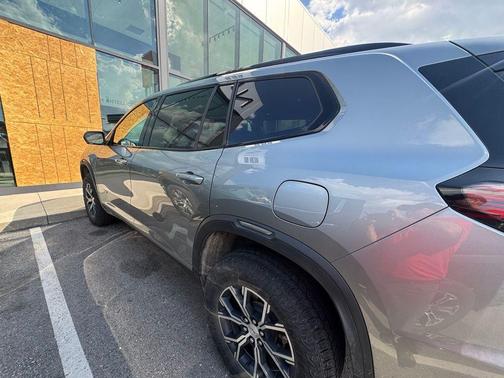 Sterling 2024 GMC Acadia AT4