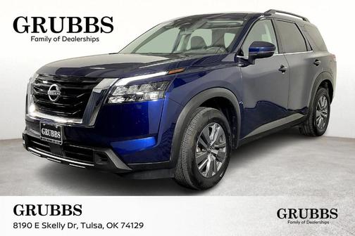 2025 Nissan Pathfinder SV
