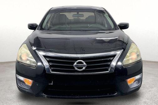Super Black 2014 Nissan Altima 2.5 S