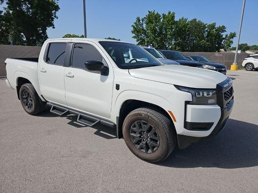 Glacier White 2026 Nissan Frontier SV