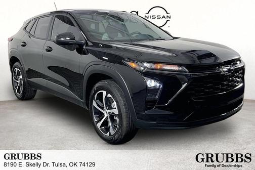 Mosaic Black Metallic 2025 Chevrolet Trax 1RS