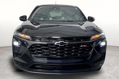 Mosaic Black Metallic 2025 Chevrolet Trax 1RS