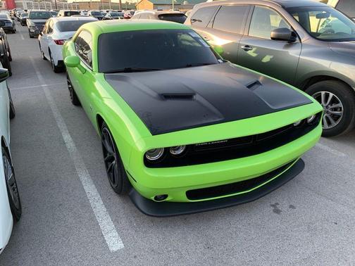 Sublime Pearl 2015 Dodge Challenger R/T Scat Pack