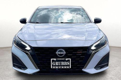 Gray Sky Pearl 2023 Nissan Altima 2.5 SR
