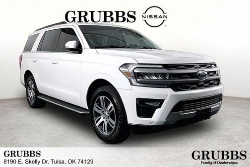 White Metallic 2022 Ford Expedition XLT