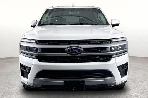 White Metallic 2022 Ford Expedition XLT